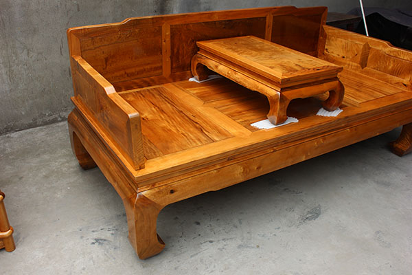 金絲楠木羅漢床