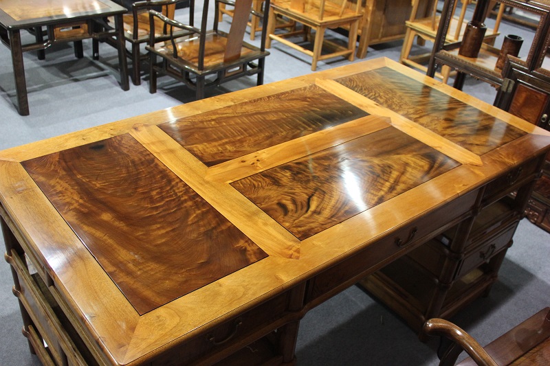 金絲楠木書桌