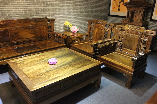 金絲楠木家具